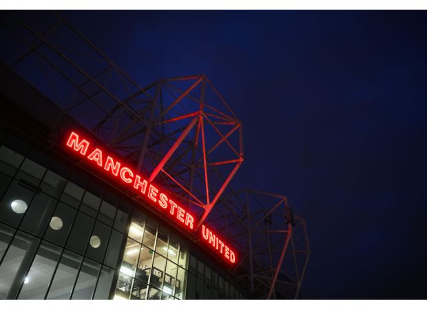 Get the most recent updates on the FA Cup match between Manchester United and Leicester, including the current score and goals.