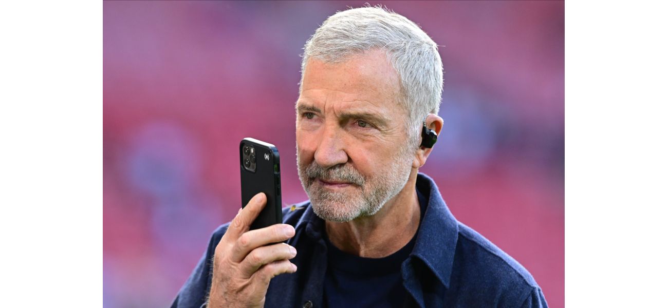 Former footballer Graeme Souness advises an Arsenal player to control his behavior.