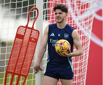 Arsenal fans are upset about Gabriel Martinelli's injury and believe the club ignored warnings about not signing Declan Rice.