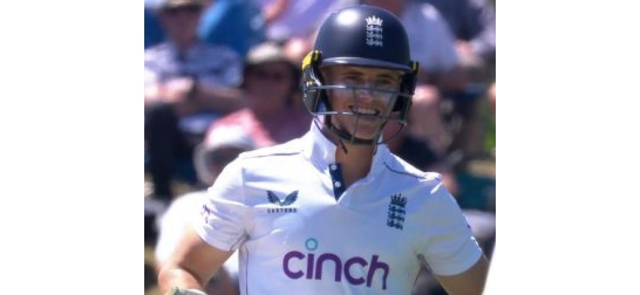 England has brought in Tom Banton to replace injured player Jacob Bethell.