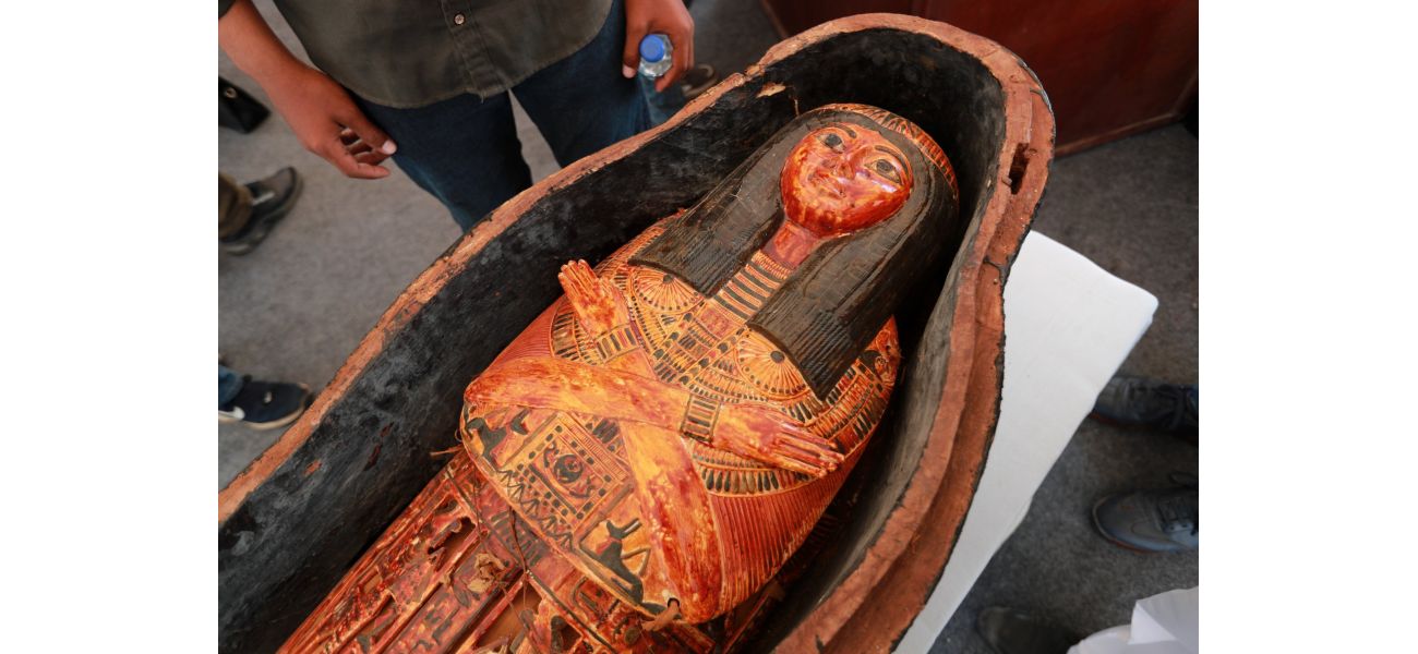 Ancient Egyptian mummies' scent finally revealed.
