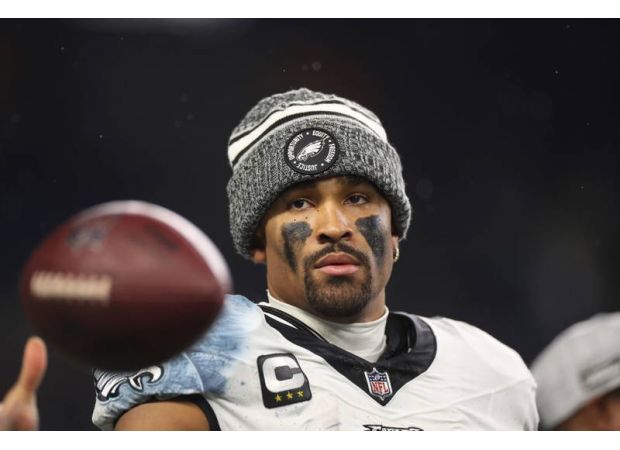 Eagles and Hurts ignore Trump, while Mahomes and others react differently.