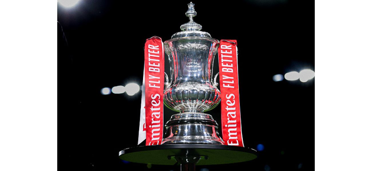 Live coverage of the draw for the fifth round of the FA Cup, where Manchester United and Manchester City will find out their next opponents.