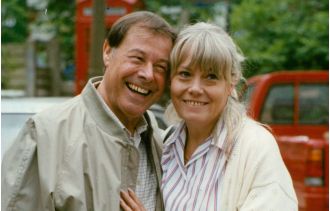 Two beloved characters from EastEnders make an emotional comeback in moving scenes.