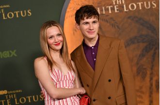 Iris Apatow looks just like her famous mom as she supports her boyfriend, a star on White Lotus.