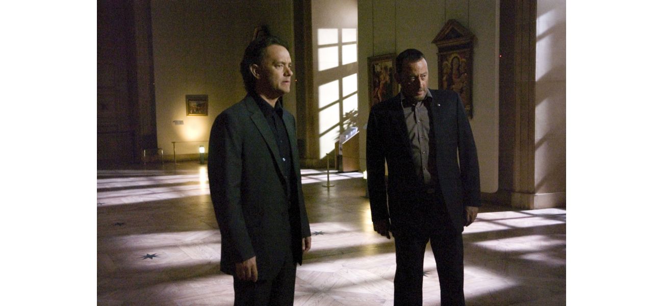 Tom Hanks somehow ended up pantless in front of the Mona Lisa.