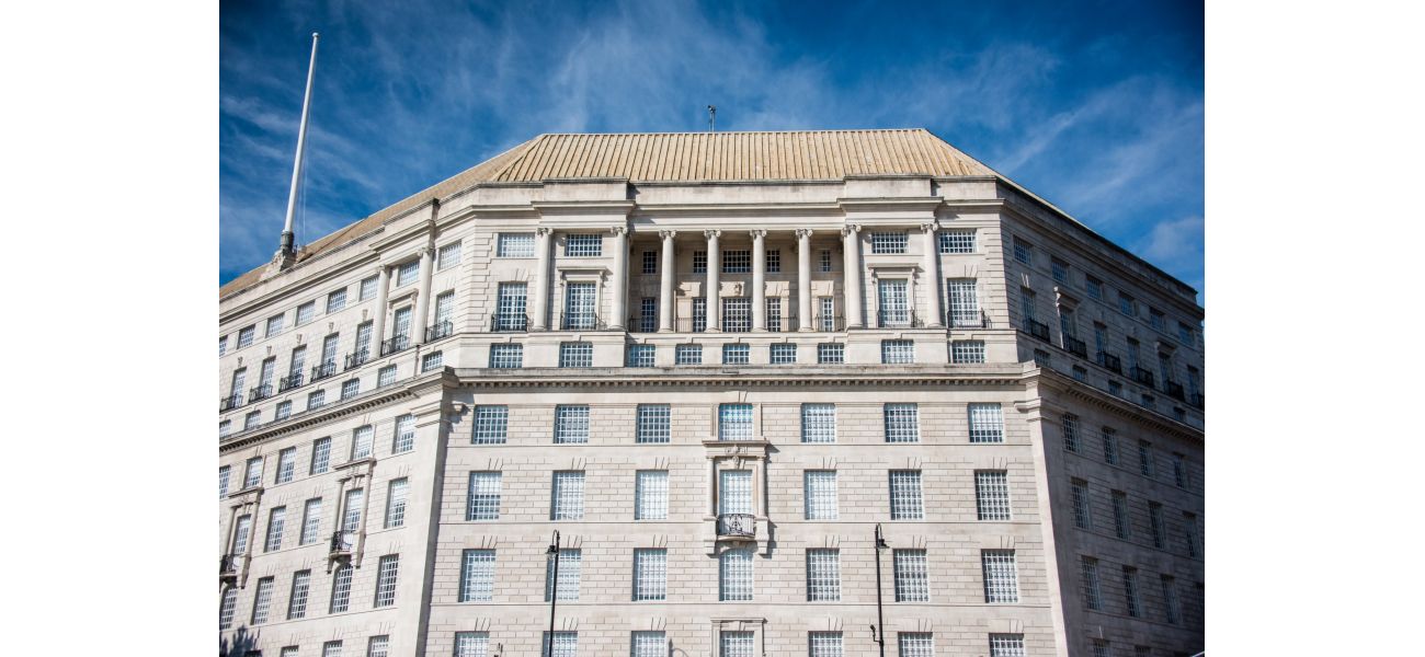 MI5 defended neo-Nazi operative who used machete on partner, claims report.