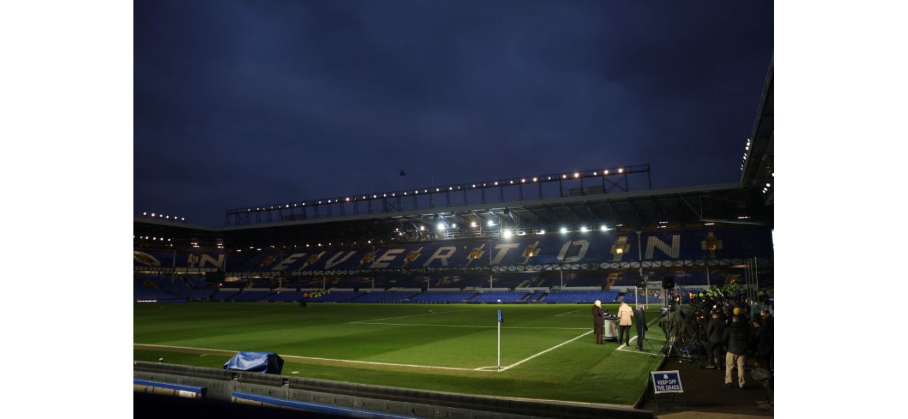 Follow live updates as Everton take on Liverpool in the Premier League, with confirmed lineups and the latest score.