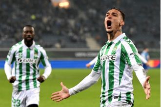 Man Utd fans ponder their team's struggles as Antony scores a spectacular goal for Betis.