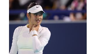 Ex-coach of Serena Williams offers aid to Emma Raducanu during recent slump.