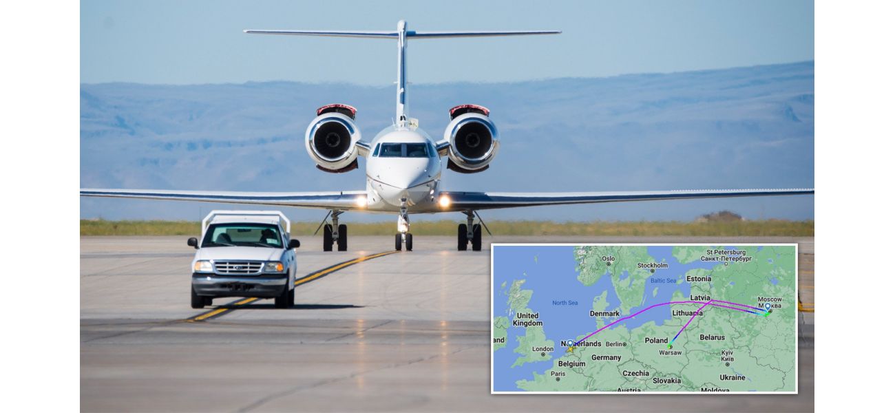 A US Air Force plane was tracked spending an hour in Moscow by a flight tracker.