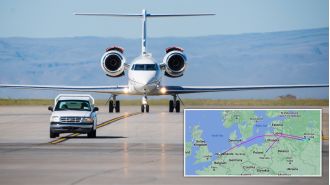 A US Air Force plane was tracked spending an hour in Moscow by a flight tracker.