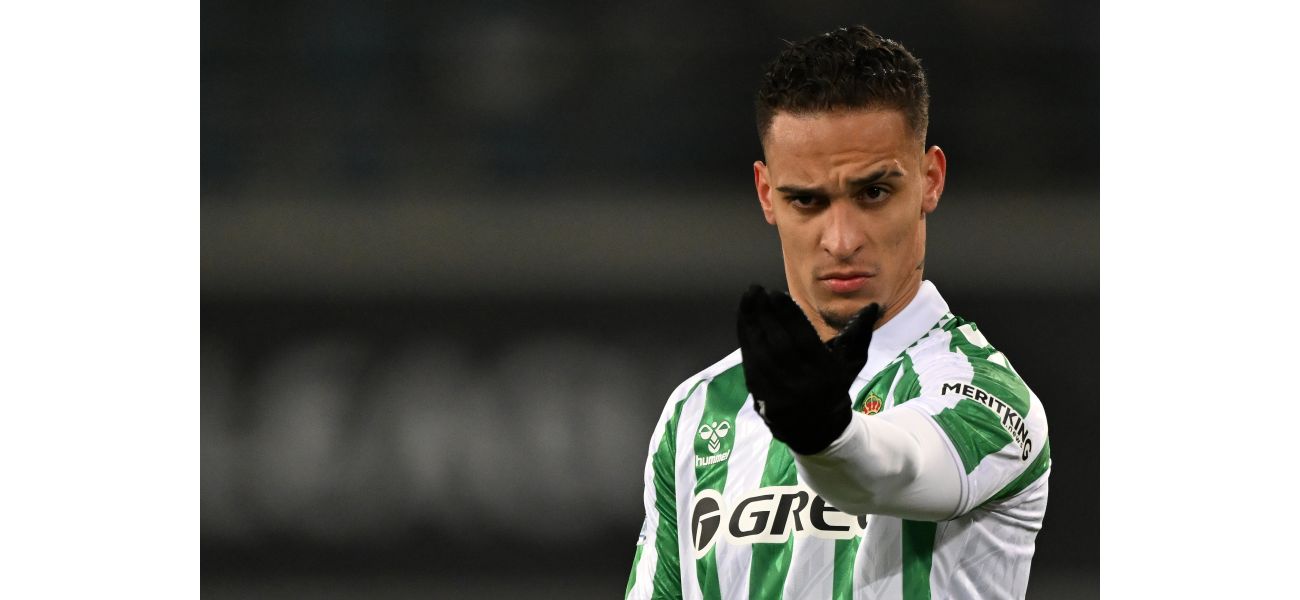 Agent claims that Anthony is not satisfied with Ruben Amorim's coaching at Man Utd.