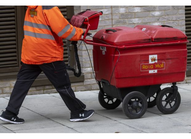 Customers unable to track their parcels as Royal Mail's tracking system experiences issues.