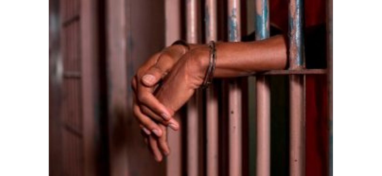 Poacher caught in Similipal, Odisha for illegal possession of weapons.