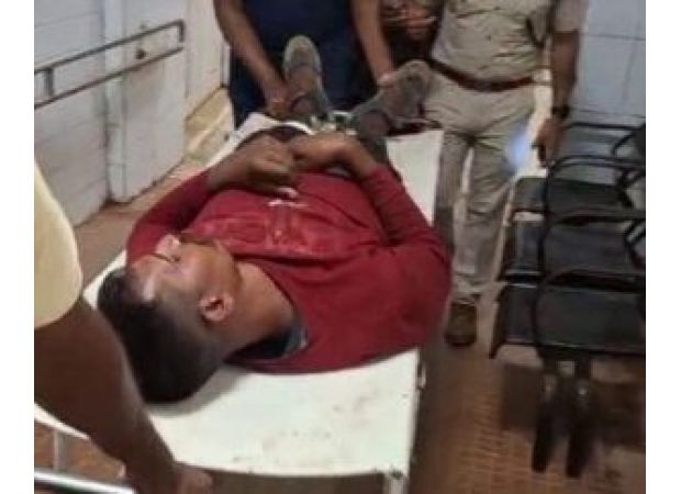 A wanted burglar from Madhya Pradesh was injured during a police encounter near Bhubaneswar.