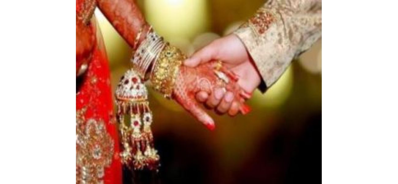Tourists purchase spouses, unions dissolve upon departure.