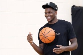 NBA player Anthony Edwards boasts to Obama in popular video, declaring himself as the real deal.