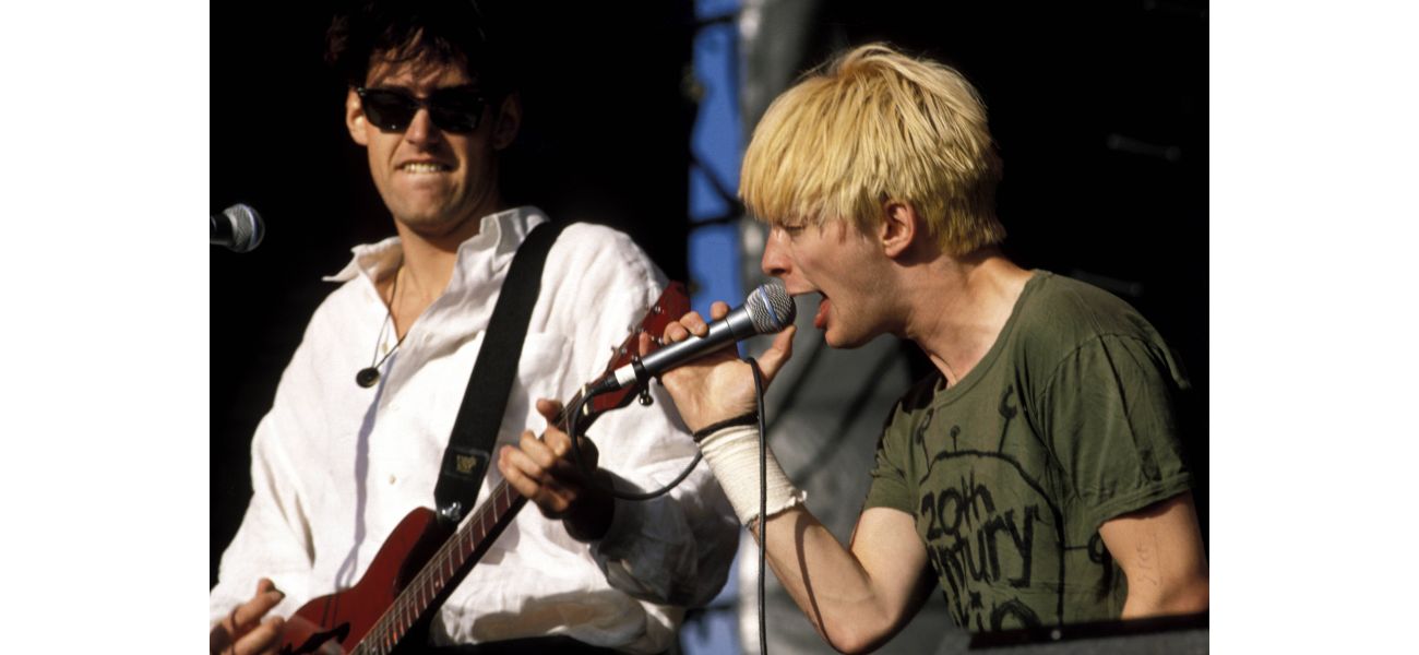 Glastonbury fans want popular 90s band to reunite following rumors of a disappointing line-up.
