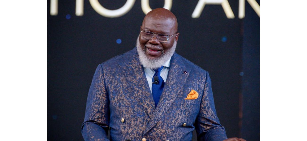 Bishop T.D. Jakes strongly denies sexual assault allegations from former pastors.