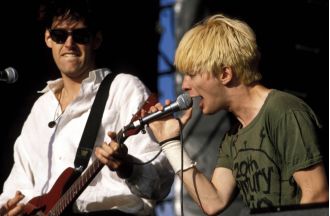 Glastonbury fans want popular 90s band to reunite following rumors of a disappointing line-up.