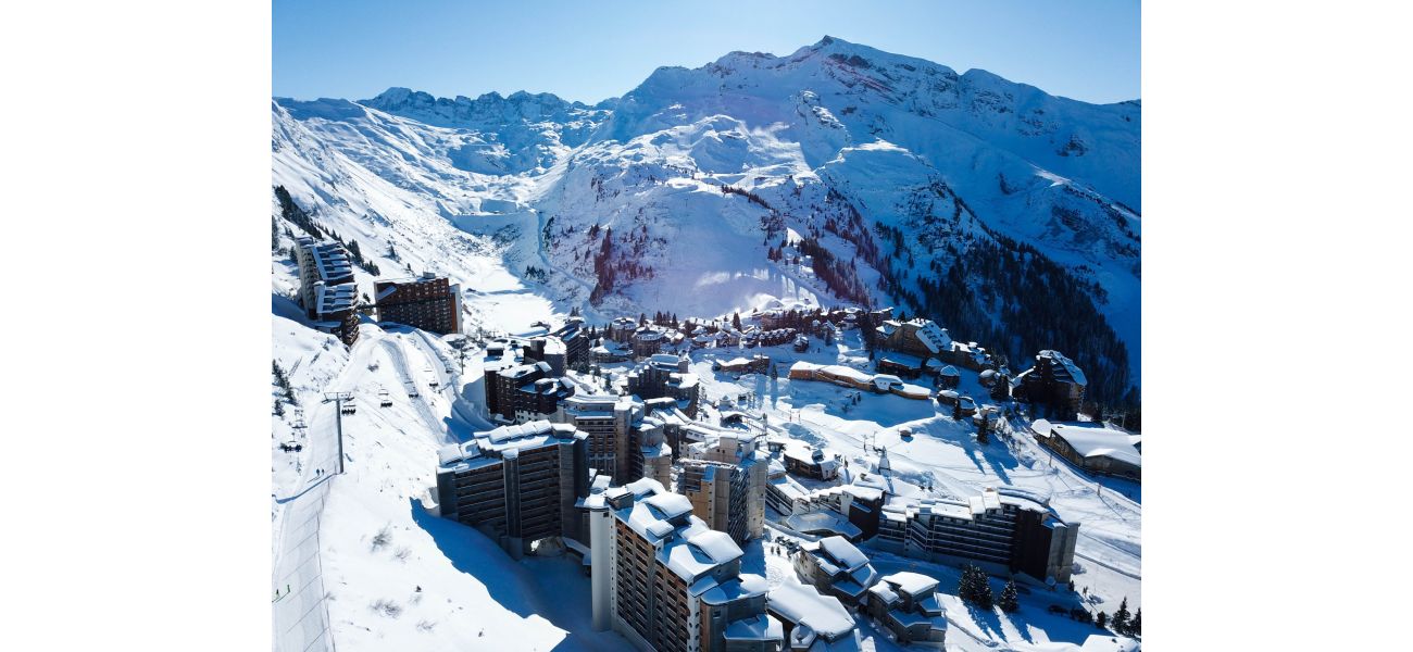 23-year-old British man dies in French Alps after après-ski event, found at bottom of cliff.