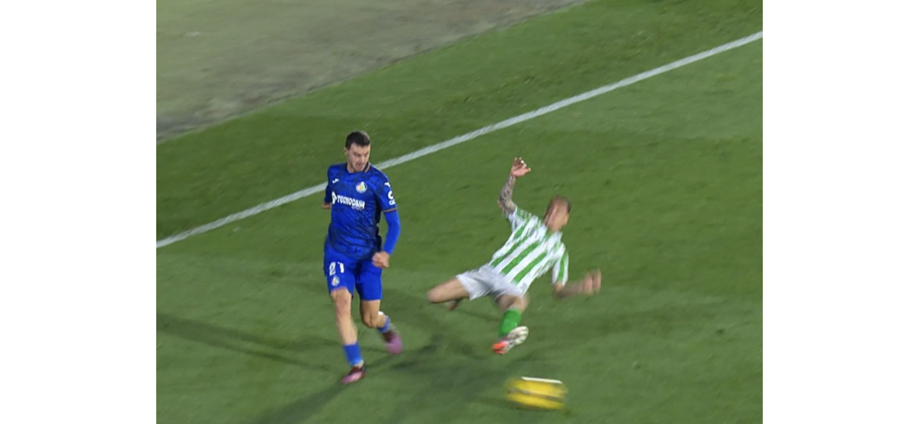 Antony, a player on loan from Manchester United, received a red card for a dangerous tackle during a game with Real Betis.