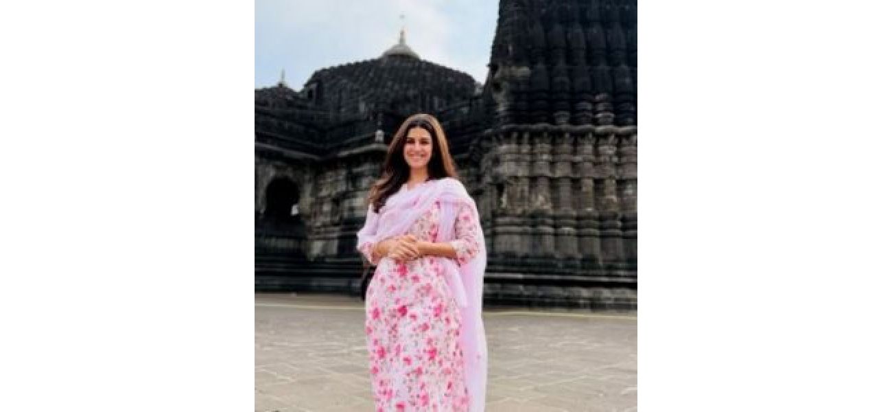 Nimrat Kaur visits Trimbakeshwar Shiva Temple for blessings.