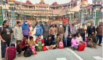 22 Indian fishermen who were released by Pakistan have returned home to Gujarat and are now reunited with their families.