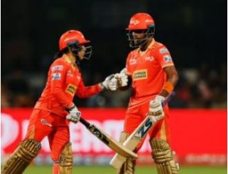 Bharti Fulmali saves Gujarat Giants with 127/9 score despite slow beginning against DC.