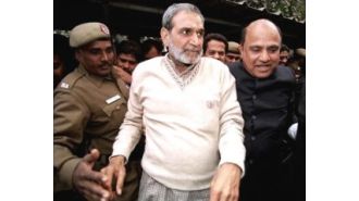 Former Congress MP Sajjan Kumar given life sentence by Delhi court for 1984 riots case.