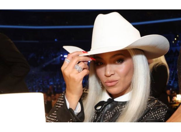 Beyoncé stuns in bedazzled denim in Levi's jeans ad.