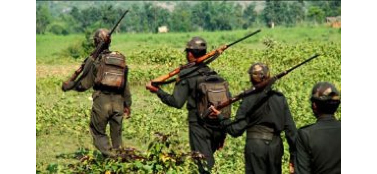 4 Naxals arrested in Sukma, 3 surrender in Bijapur, CG; explosives confiscated.