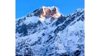 Dozens of workers stuck in avalanche in Uttarakhand, major rescue operation in progress.