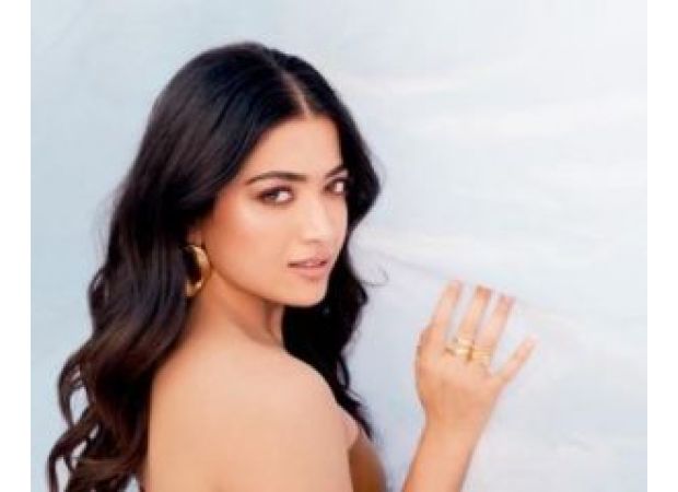 Rashmika is impressed by Salman Khan's star power in the teaser for 'Sikandar'.