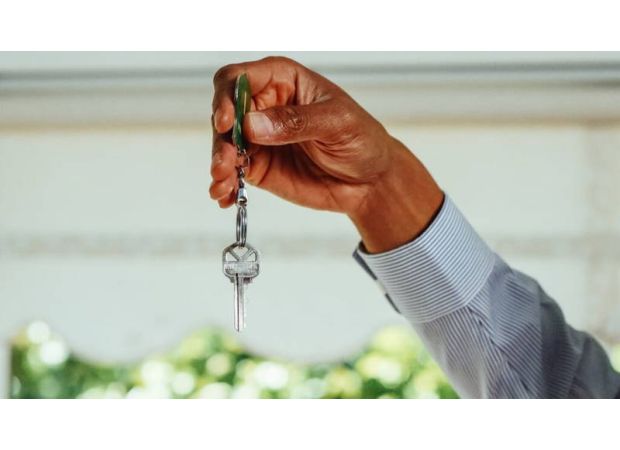 Detroit gives new home to mom who lost kids to cold weather, showing compassion for the homeless community.