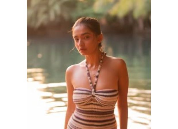 Anushka Sen stuns in a monokini, check it out.