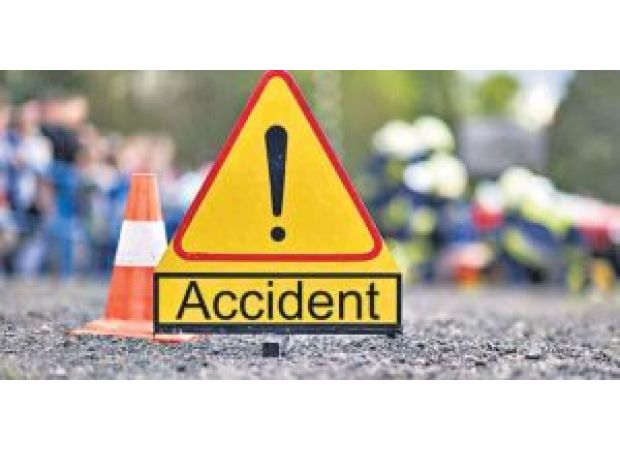 A truck speeding in Odisha collided with a tourist bus, leaving 10 people injured.