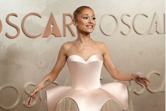 Ariana Grande fans react to her red carpet look at the 2025 Oscars in a similar way.