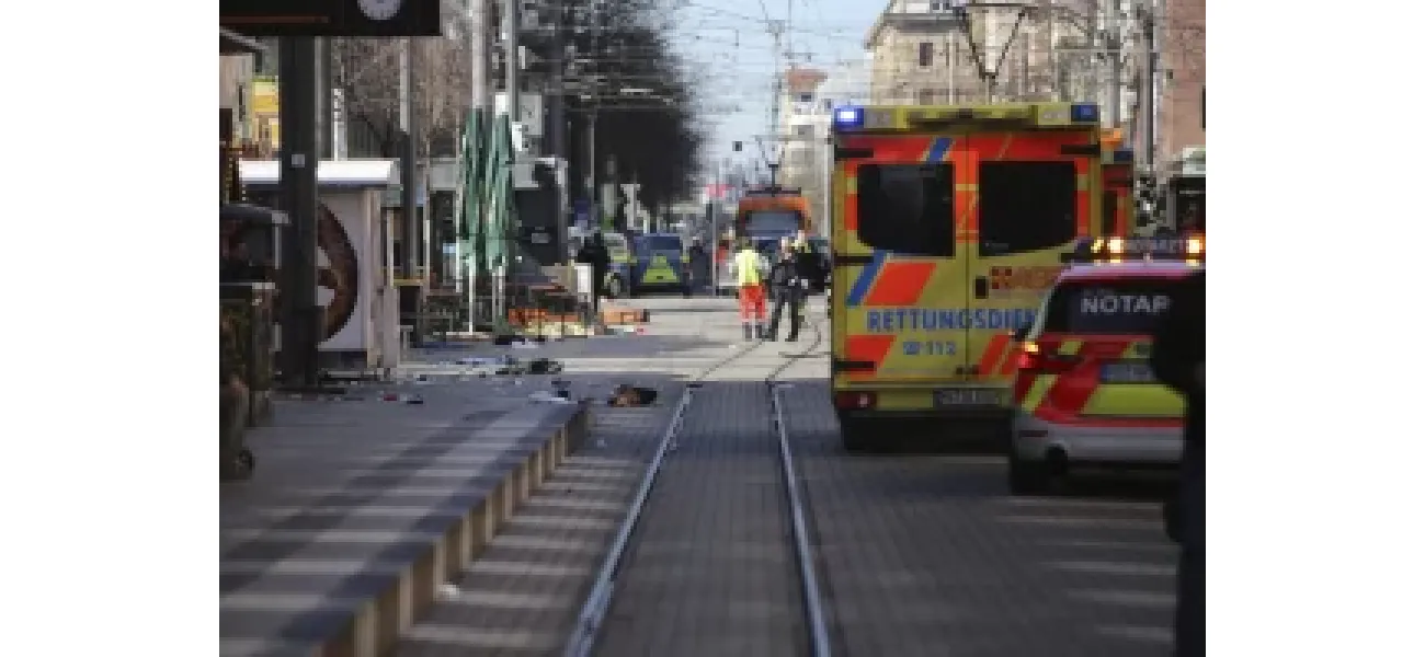 Police operation in Mannheim, Germany, advises residents to remain indoors.