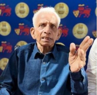 Legendary Indian cricketer Padmakar Shivalkar dies at the age of 84.