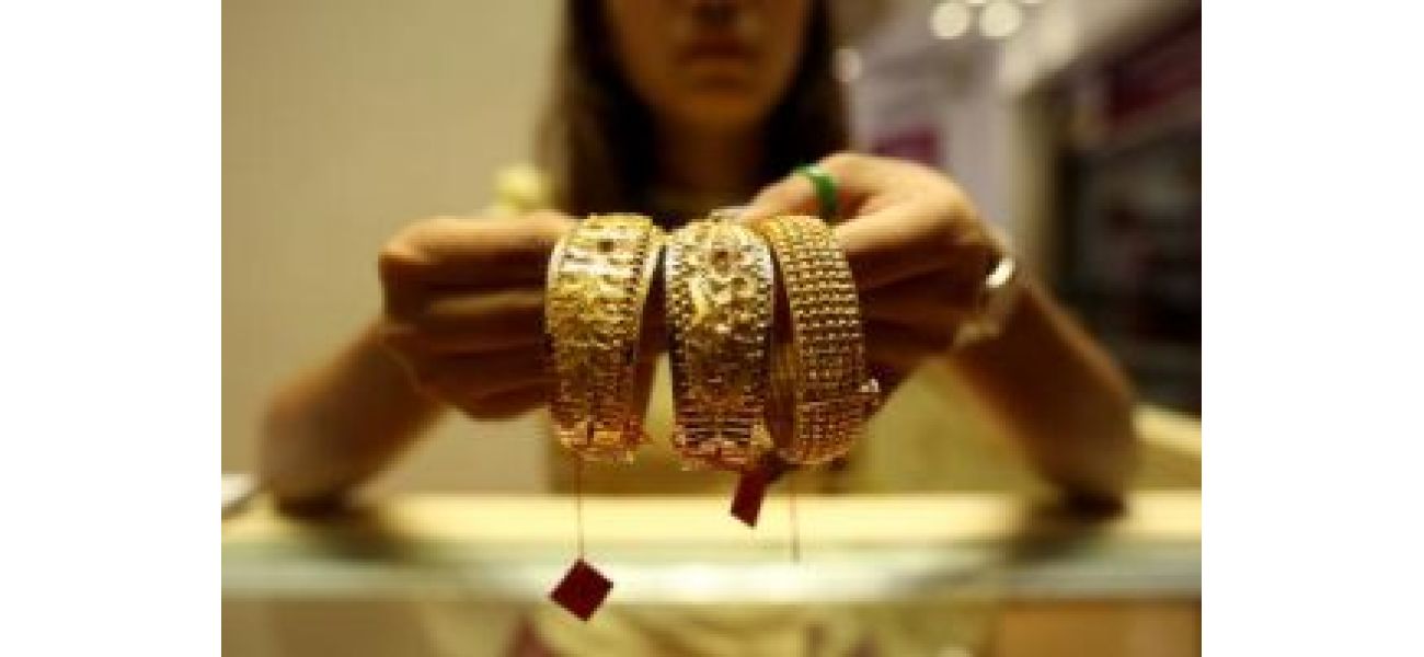 The price of gold hits ₹89,000 due to increasing demand for safe-haven assets amid fears of a tariff war.