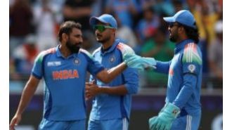 India restrict Australia to 264/10 in semifinal with impressive half-centuries from Smith and Carey.