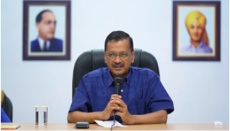 Kejriwal facing backlash for using large convoy.