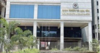 Employees in Bangladesh have captured the heads of regulatory authorities, causing chaos in the country.