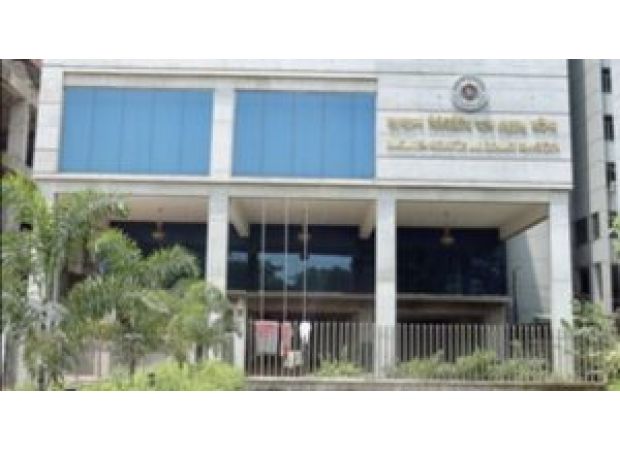 Employees in Bangladesh have captured the heads of regulatory authorities, causing chaos in the country.