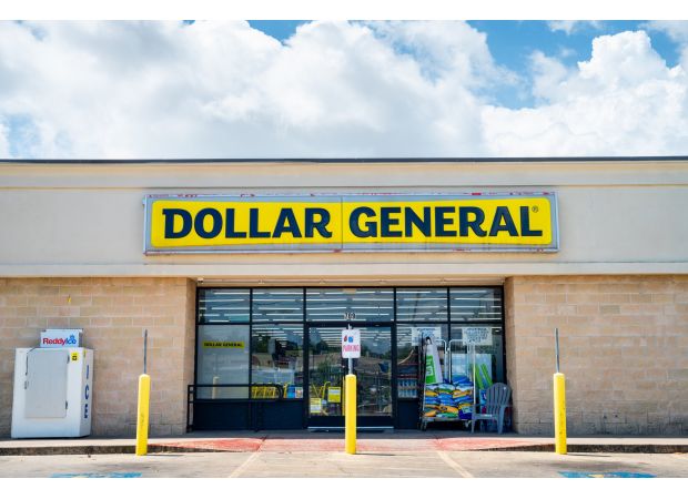 Dollar General shutting down about 100 locations across the US in 2021.
