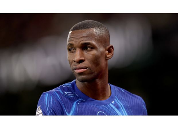 Chelsea's injury problems have been eased ahead of their match against Tottenham.