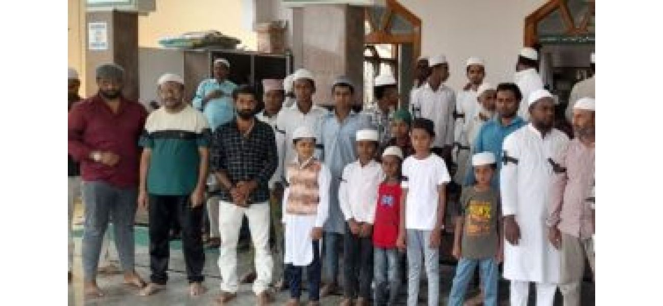 Muslim MPs and worshippers showed their disapproval of the Waqf Bill by wearing black armbands during Jumma prayers.