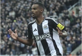 Newcastle United won against Brentford, but concerns arise over Alexander Isak's injury.